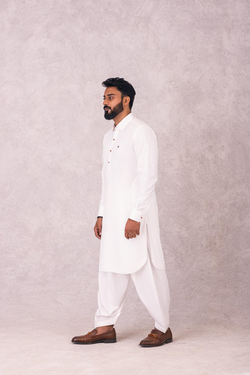 EGYPTIAN COTTON WHITE SUIT WITH GOLDEN DULL METAL BUTTON